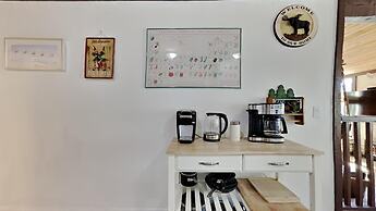 Spacious 2 BR Units at 1849 Condos with FREE Pool, Parking & Wifi