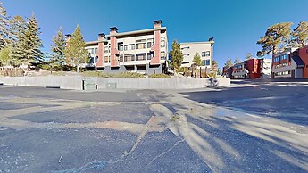 Spacious 2 BR Units at 1849 Condos with FREE Pool, Parking & Wifi