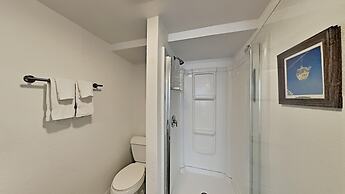 Spacious 2 BR Units at 1849 Condos with FREE Pool, Parking & Wifi