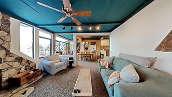 Spacious 2 BR Units at 1849 Condos with FREE Pool, Parking & Wifi