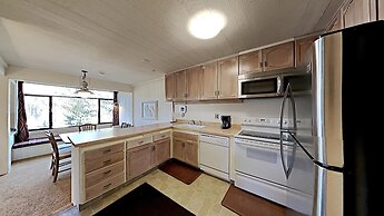 Spacious 2 BR Units at 1849 Condos with FREE Pool, Parking & Wifi