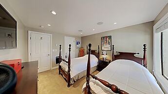 Spacious 2 BR Units at 1849 Condos with FREE Pool, Parking & Wifi