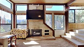 Spacious 2 BR Units at 1849 Condos with FREE Pool, Parking & Wifi