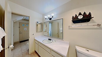 Spacious 2 BR Units at 1849 Condos with FREE Pool, Parking & Wifi