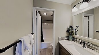 Spacious 2 BR Units at 1849 Condos with FREE Pool, Parking & Wifi