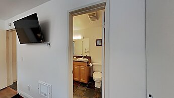 Spacious 2 BR Units at 1849 Condos with FREE Pool, Parking & Wifi