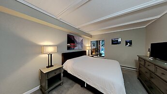 Spacious 2 BR Units at 1849 Condos with FREE Pool, Parking & Wifi