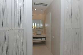 The Ammonite Resort – Adults Only