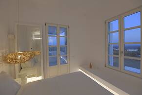 The Ammonite Resort – Adults Only