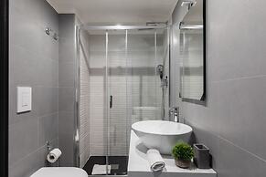 A World Aparts - The Artist's Suite