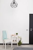 A World Aparts - The Artist's Suite