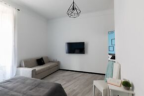 A World Aparts - The Artist's Suite