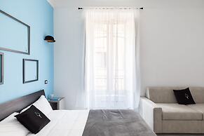 A World Aparts - The Artist's Suite