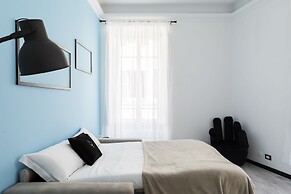 A World Aparts - The Artist's Suite