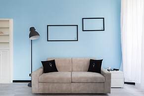 A World Aparts - The Artist's Suite