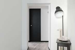 A World Aparts - The Artist's Suite