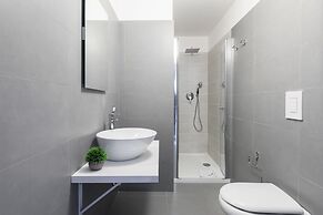 A World Aparts - The Artist's Suite