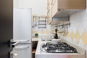 A World Aparts - The Artist's Suite