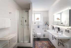 Arthotel ANA Liberty, Trademark Collection by Wyndham