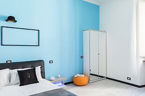 A World Aparts - 32 Modena