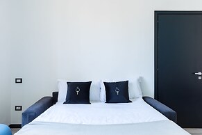 A World Aparts - 32 Modena