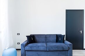 A World Aparts - 32 Modena