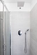 A World Aparts - 32 Modena