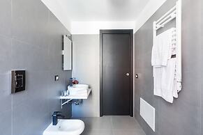 A World Aparts - 32 Modena