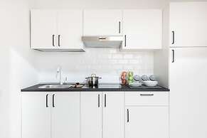 A World Aparts - 40 Sforza