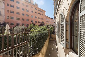 A World Aparts - 40 Sforza