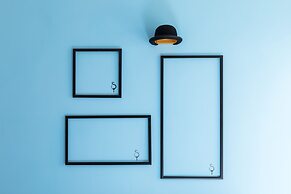 A World Aparts - 40 Sforza