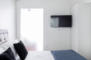 A World Aparts - 104 Frattina