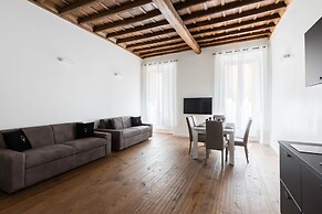 A World Aparts - 104 Frattina