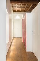 A World Aparts - 104 Frattina