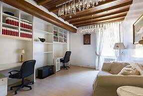 Via Laurina 40 Apartment