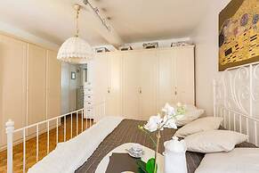 Via Laurina 40 Apartment