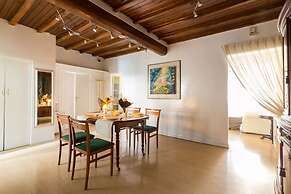 Via Laurina 40 Apartment