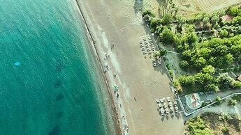 Eden Bungalows and Beach