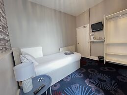 Central Cove Guesthouse