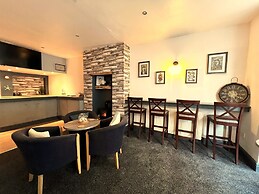 Central Cove Guesthouse