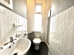 Central Cove Guesthouse