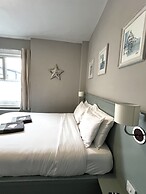 Central Cove Guesthouse