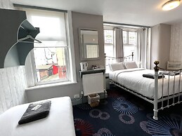 Central Cove Guesthouse