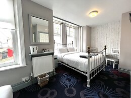 Central Cove Guesthouse