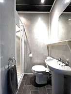 Central Cove Guesthouse