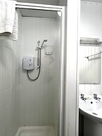 Central Cove Guesthouse