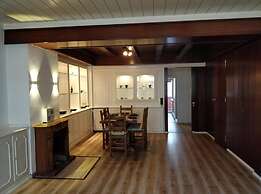 AVI City Burgplatz Apartments