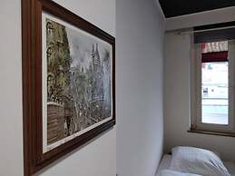 AVI City Burgplatz Apartments