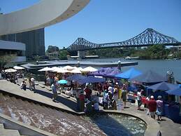 Luxury 2bed South Brisbane Qsb038