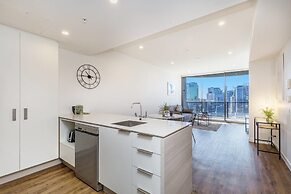 Luxury 2bed South Brisbane Qsb038